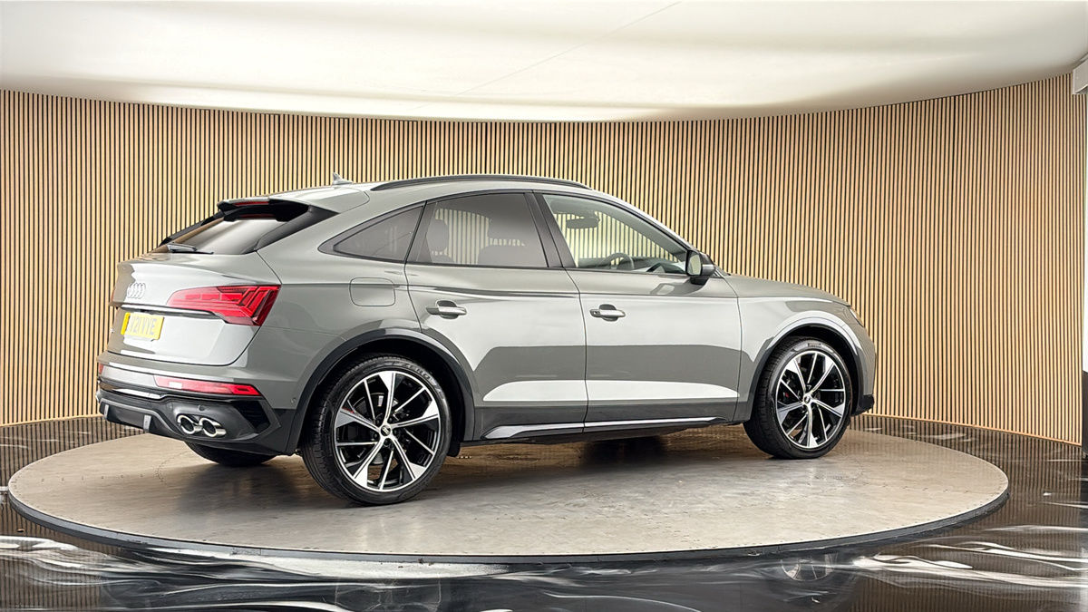 More views of Audi SQ5