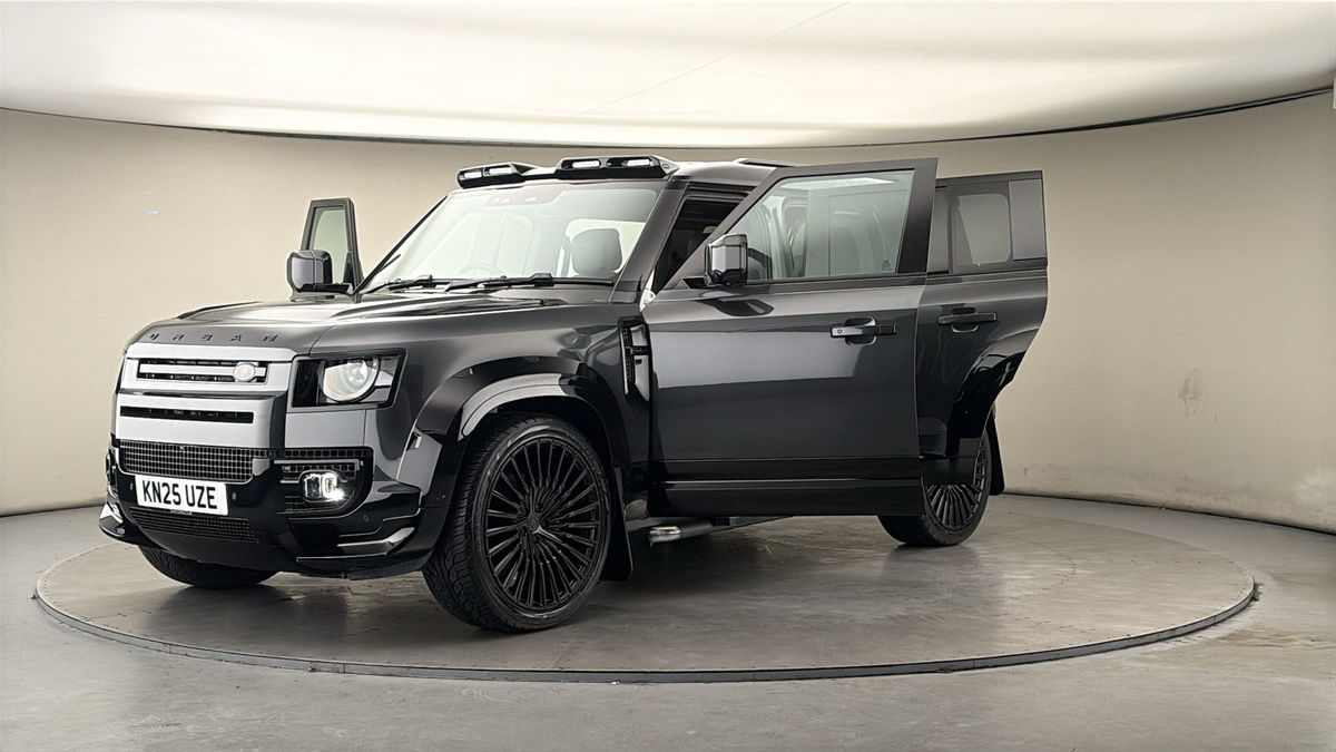 More views of Land Rover Defender 110