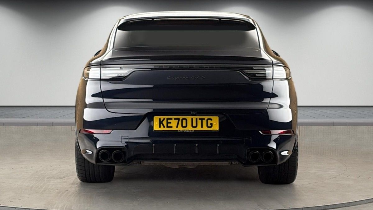 Porsche Cayenne Image 4