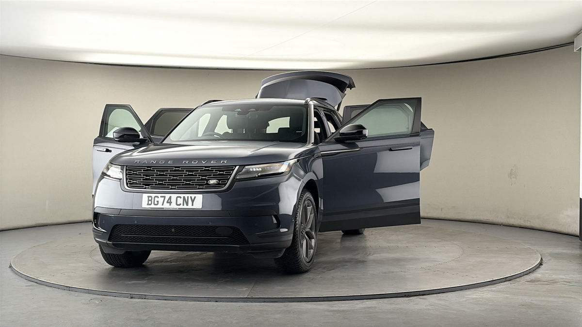 More views of Land Rover Range Rover Velar