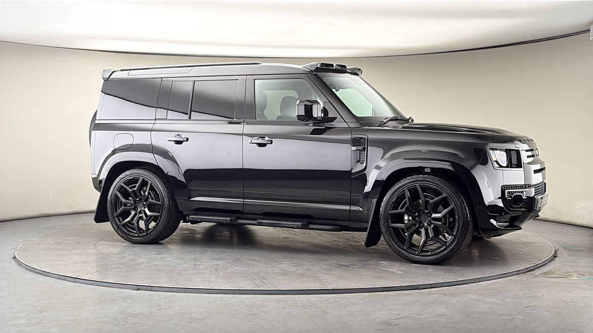 More views of Land Rover Defender 110