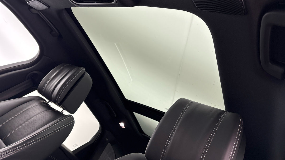 Land Rover Range Rover Velar Image 6