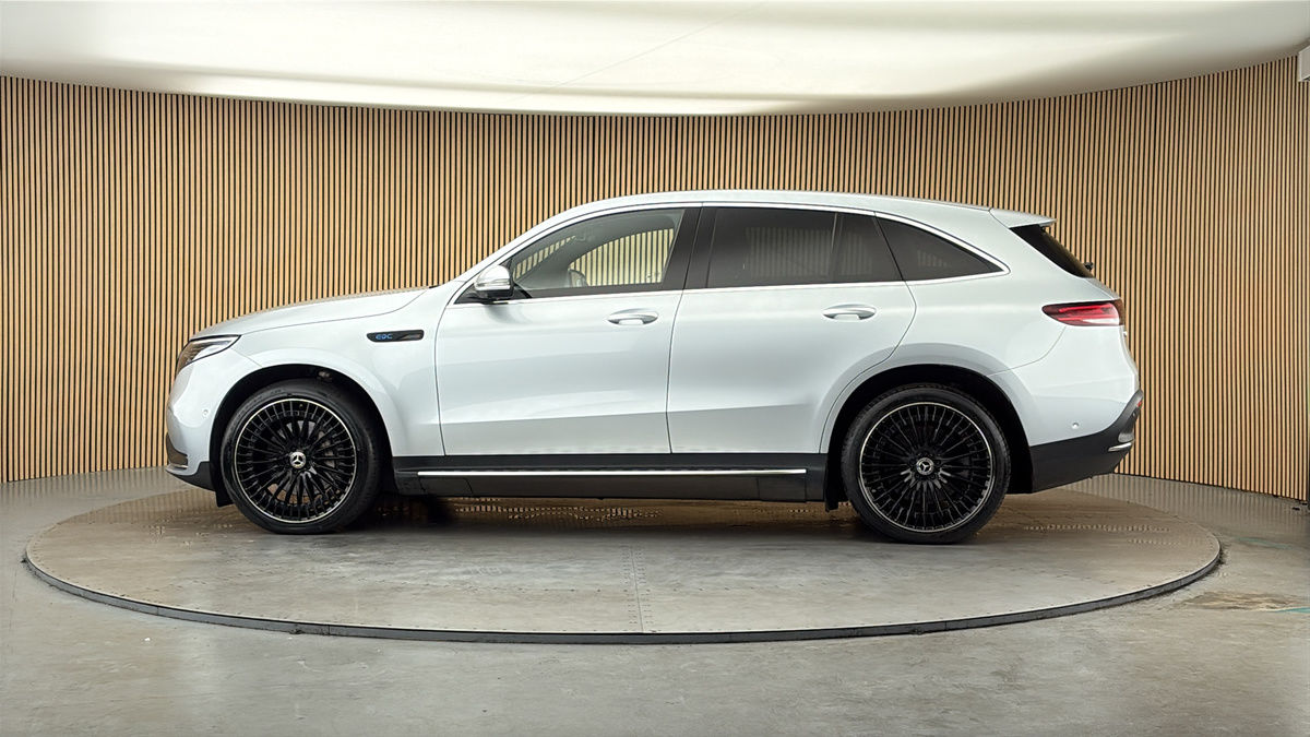 More views of Mercedes-Benz EQC