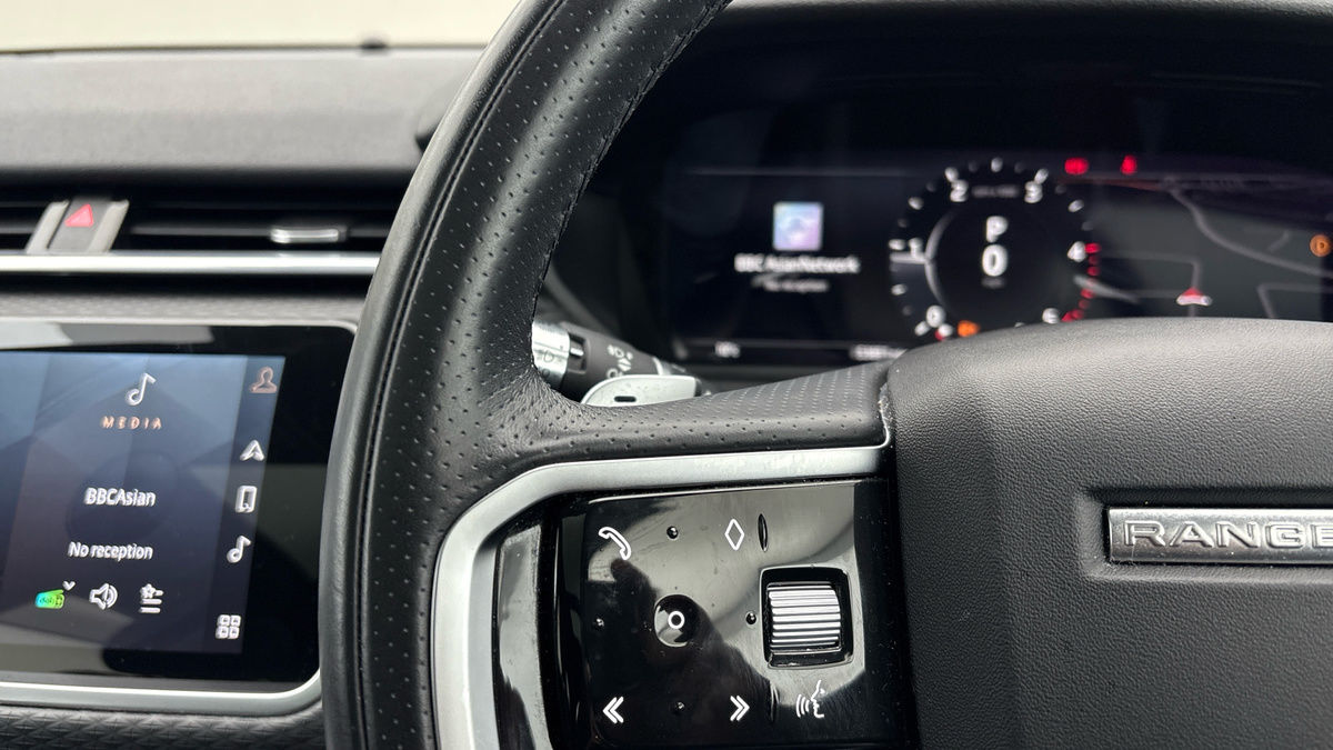 Land Rover Range Rover Velar Image 13