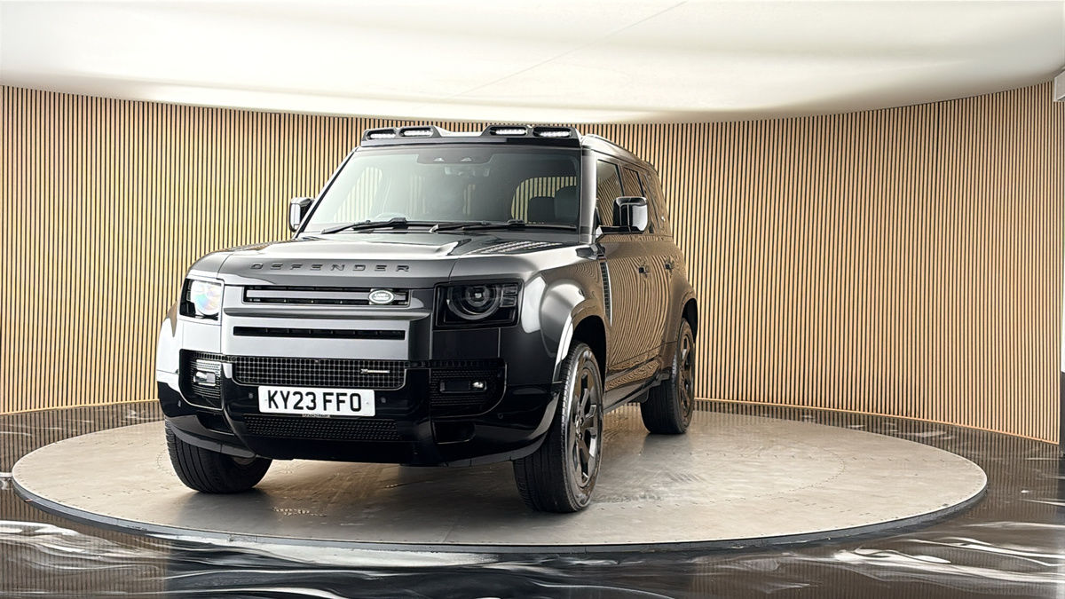 More views of Land Rover Defender 110