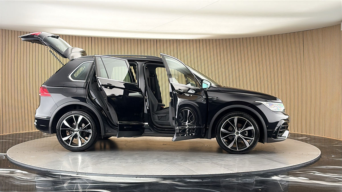 More views of Volkswagen Tiguan