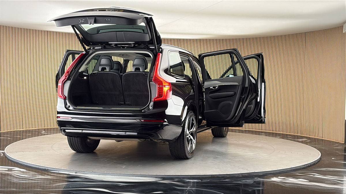 More views of Volvo XC90