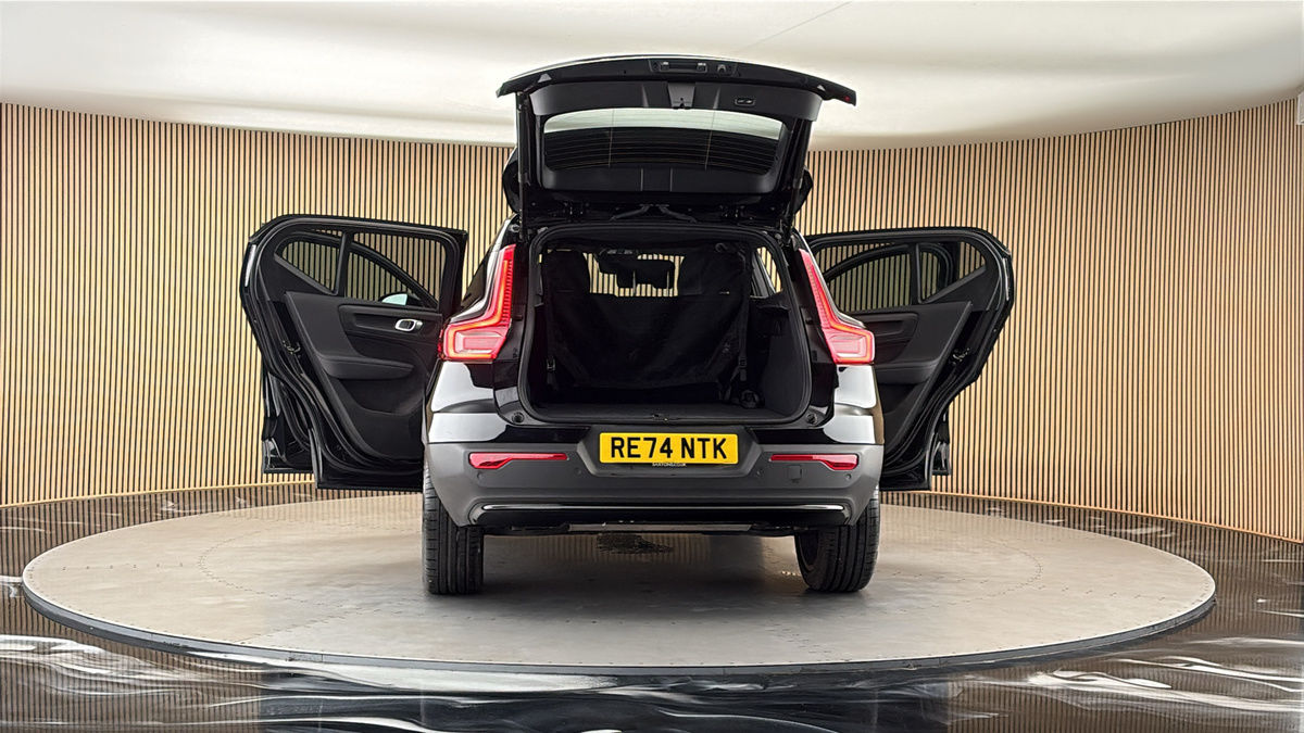 More views of Volvo XC40