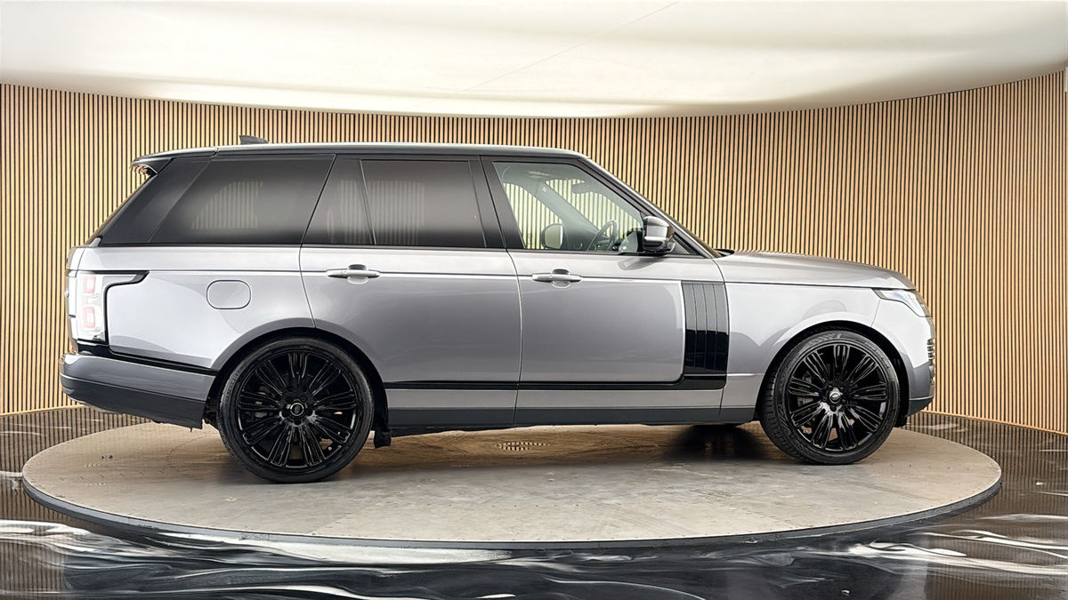 More views of Land Rover Range Rover
