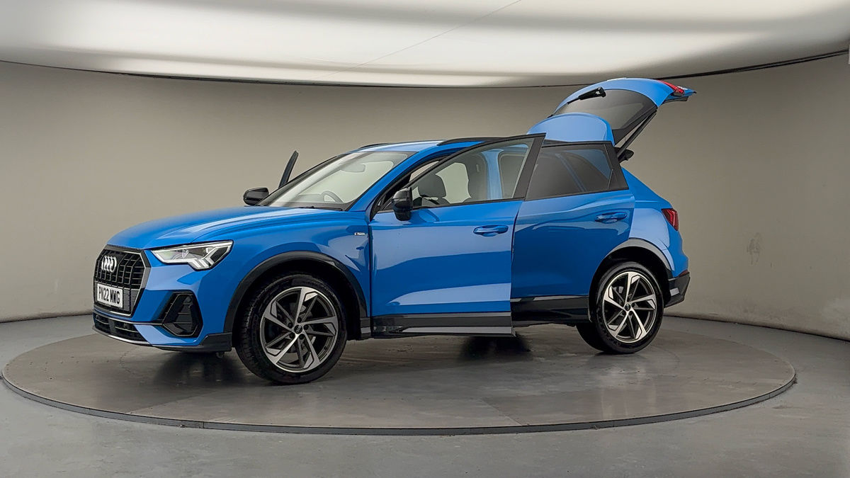 More views of Audi Q3