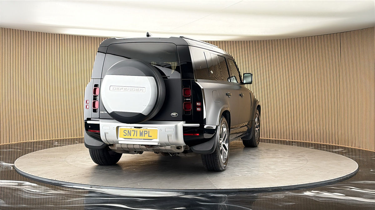 More views of Land Rover Defender 110
