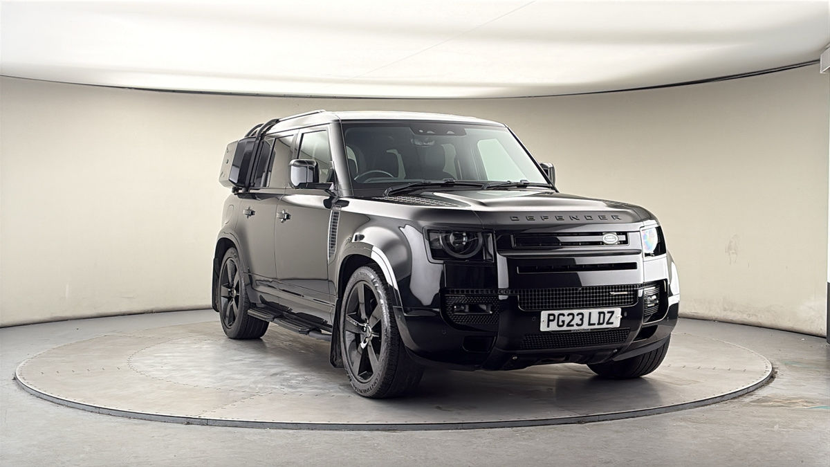 More views of Land Rover Defender 110