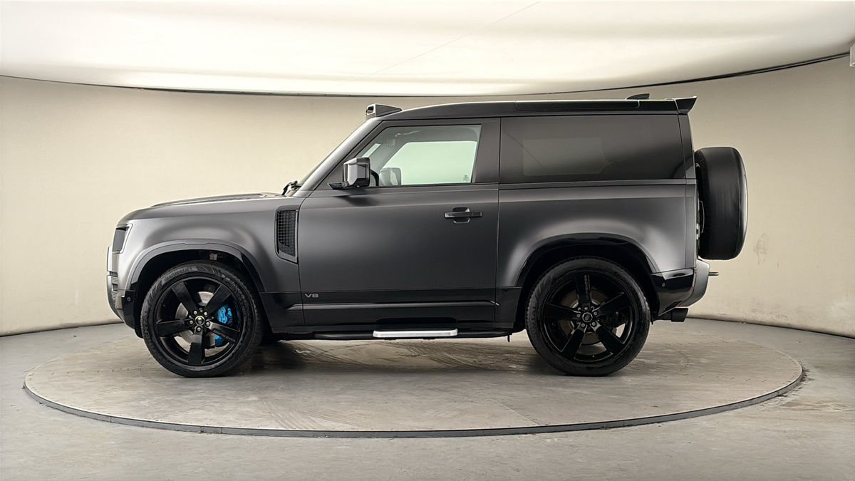 More views of Land Rover Defender 90