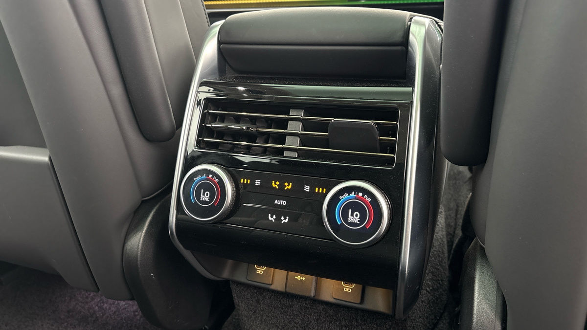 Land Rover Range Rover Image 35