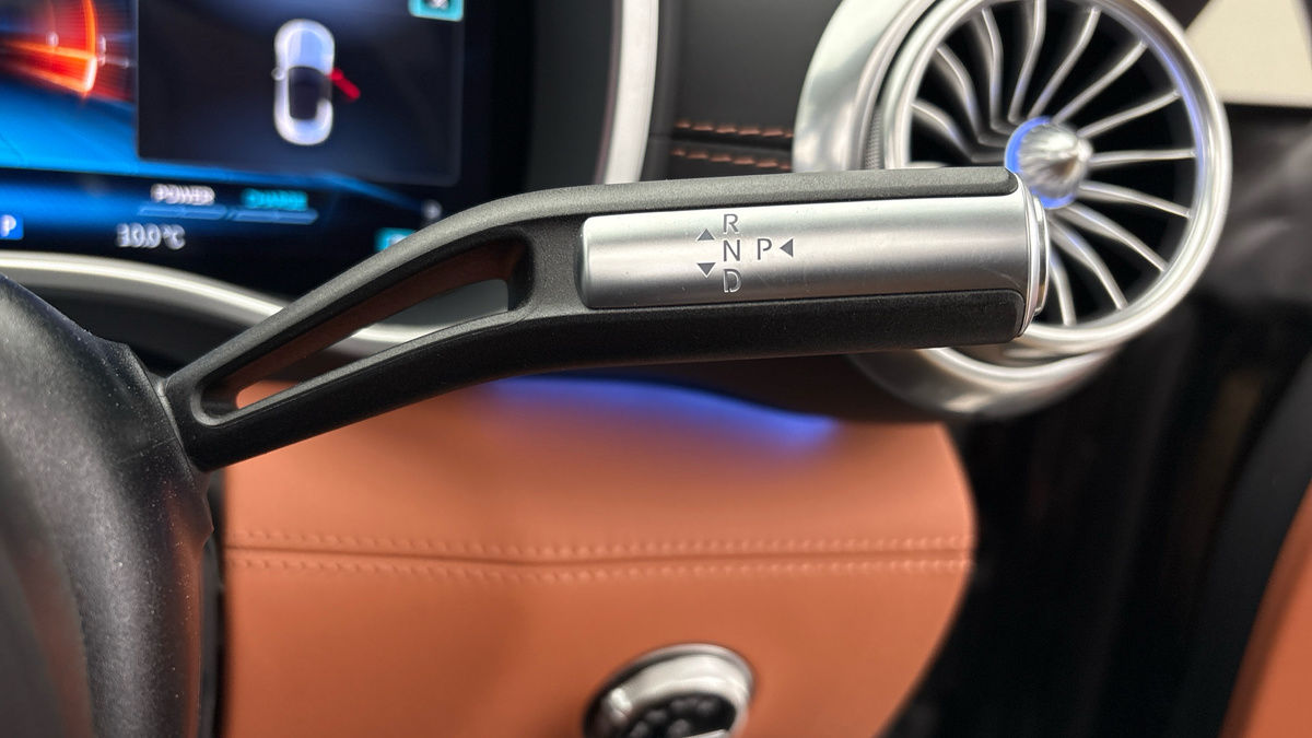 Mercedes-Benz SL Image 9