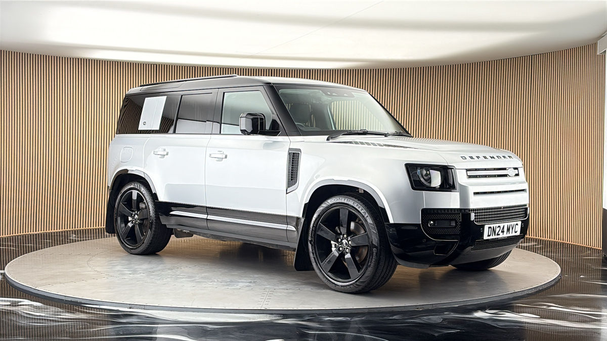 More views of Land Rover Defender 110