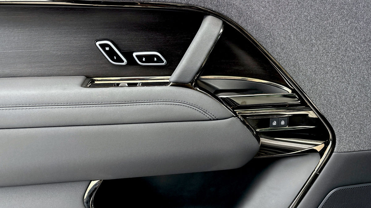 Land Rover Range Rover Sport Urban Image 19