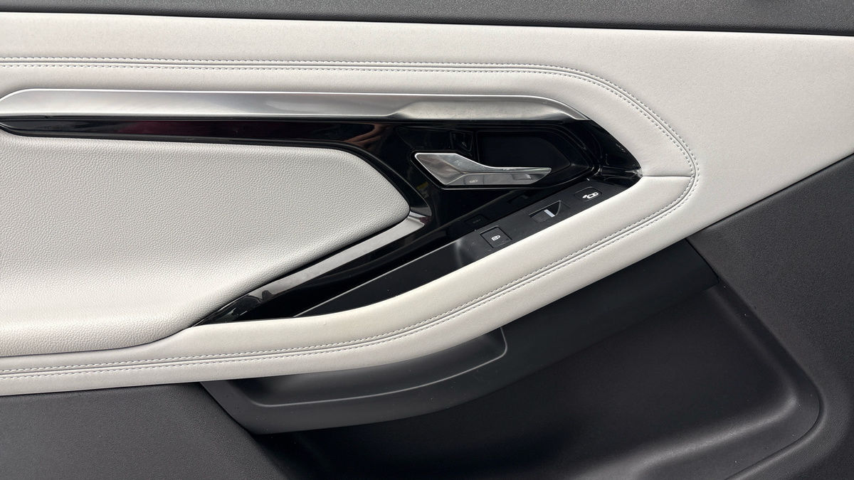 Land Rover Range Rover Evoque Image 19