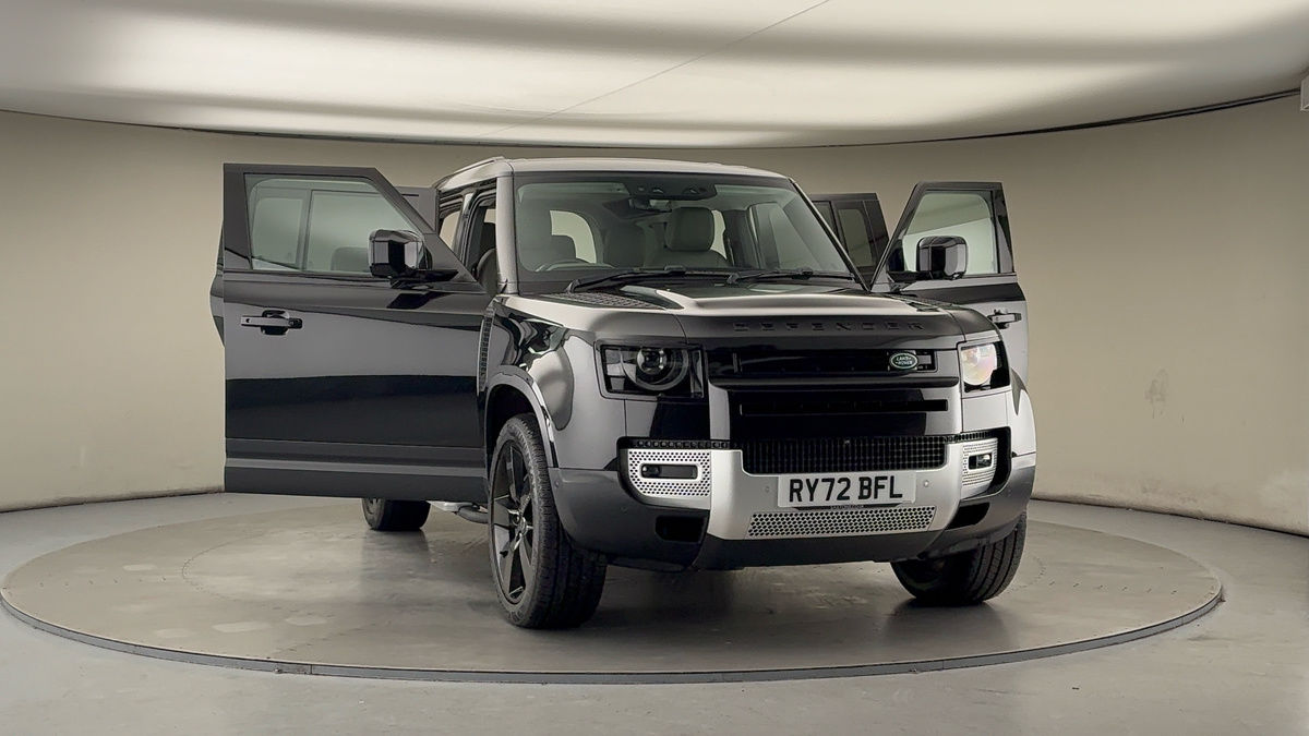 More views of Land Rover Defender 110