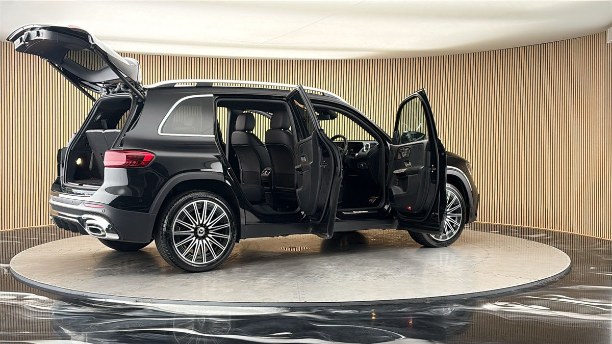 More views of Mercedes-Benz GLB