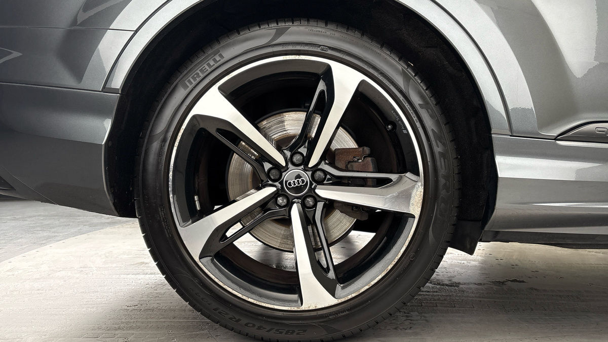 Audi Q7 Image 10