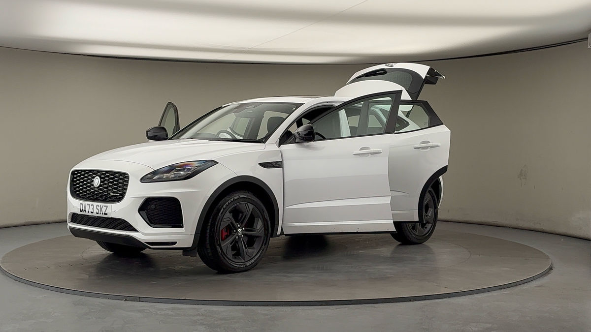 Jaguar E-PACE Image 44
