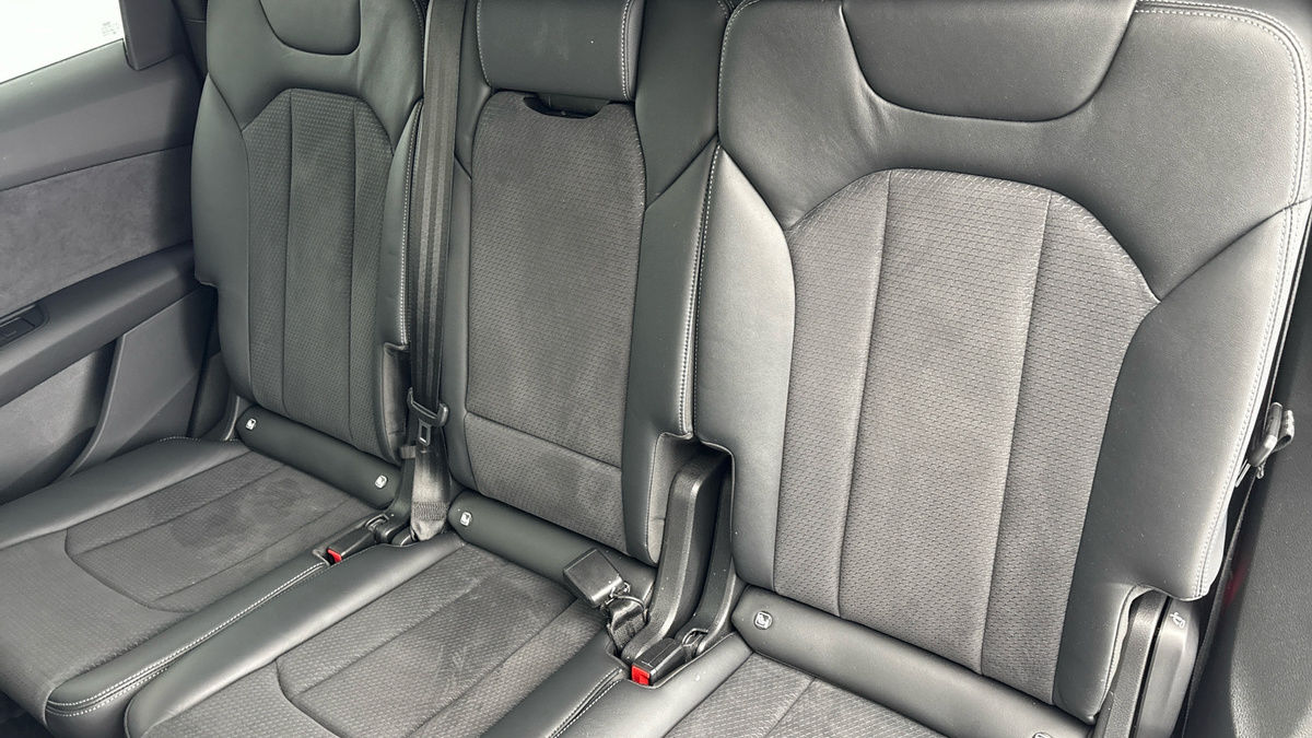 Audi Q7 Image 8