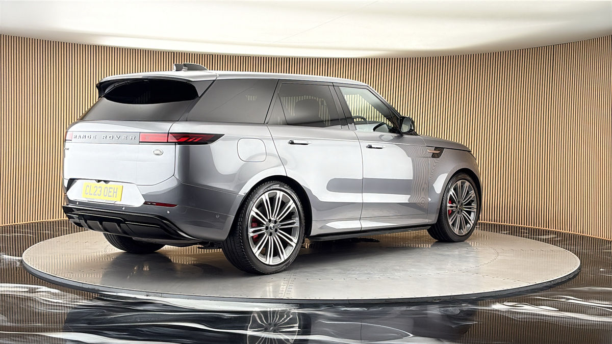 Land Rover Range Rover Sport Image 21
