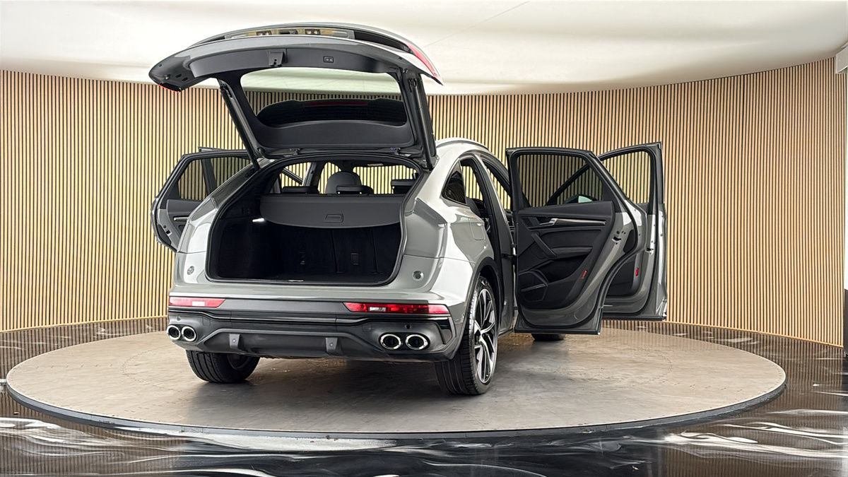 More views of Audi SQ5