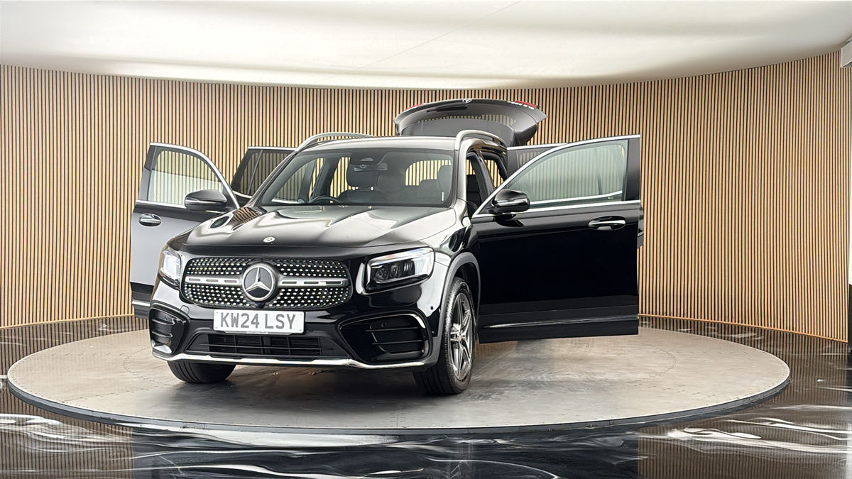 More views of Mercedes-Benz GLB