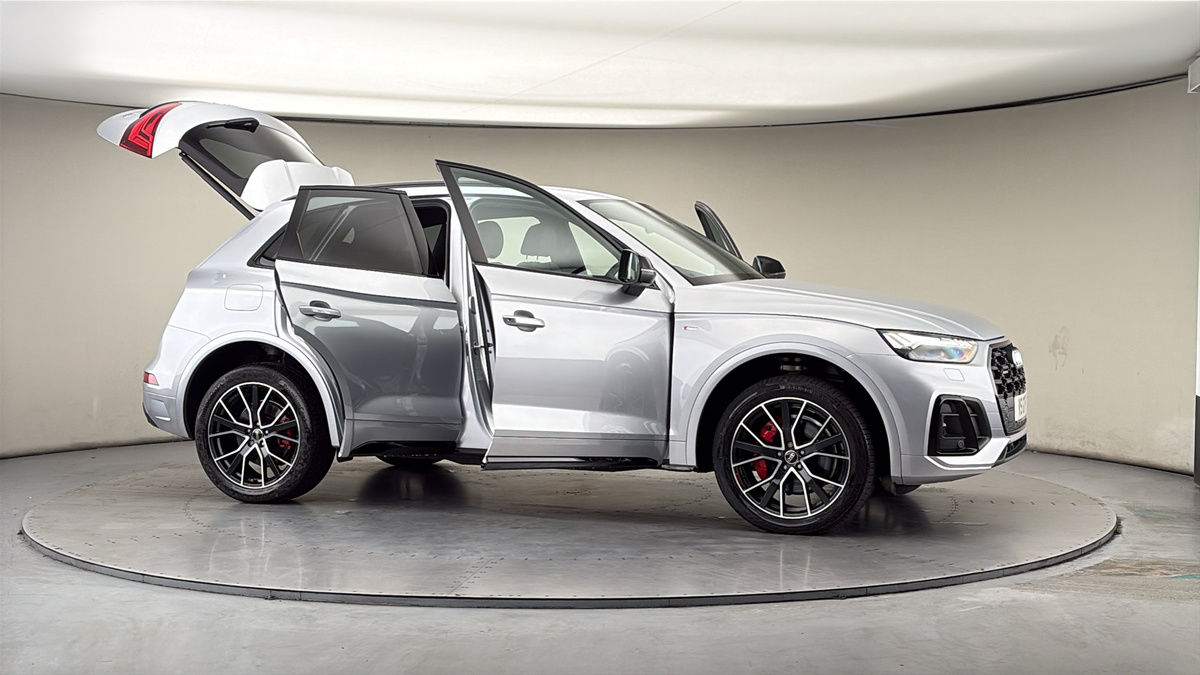 More views of Audi Q5
