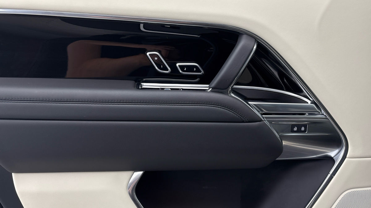 Land Rover Range Rover Image 19