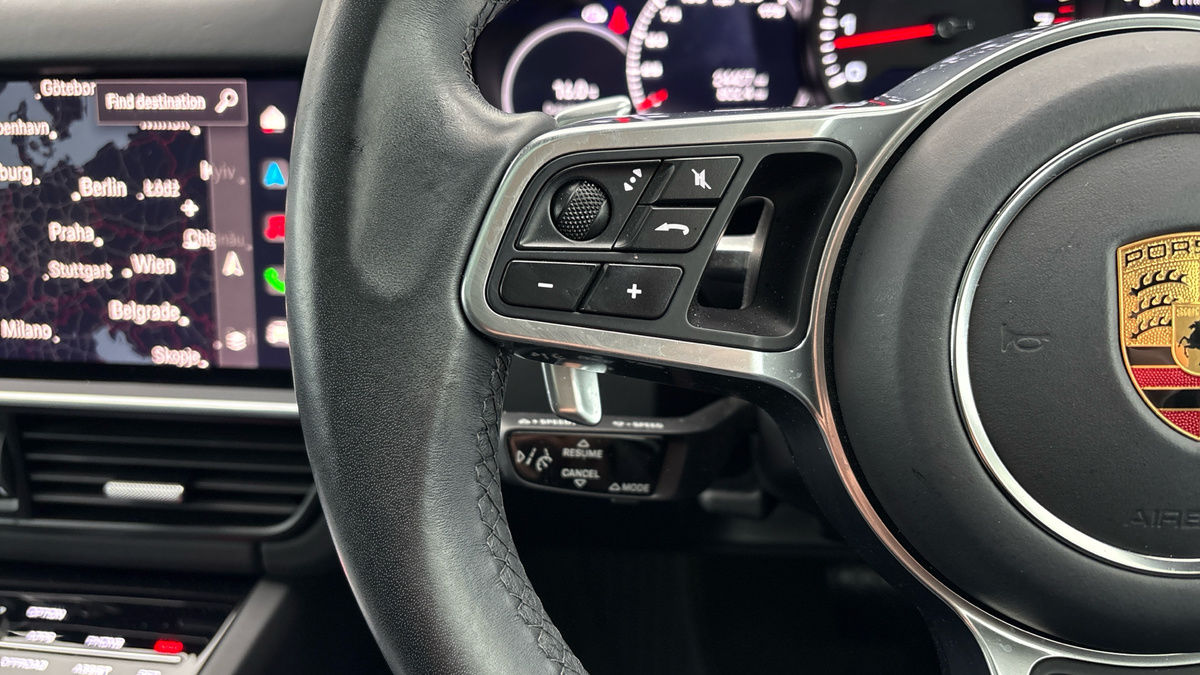 Porsche Cayenne Image 13