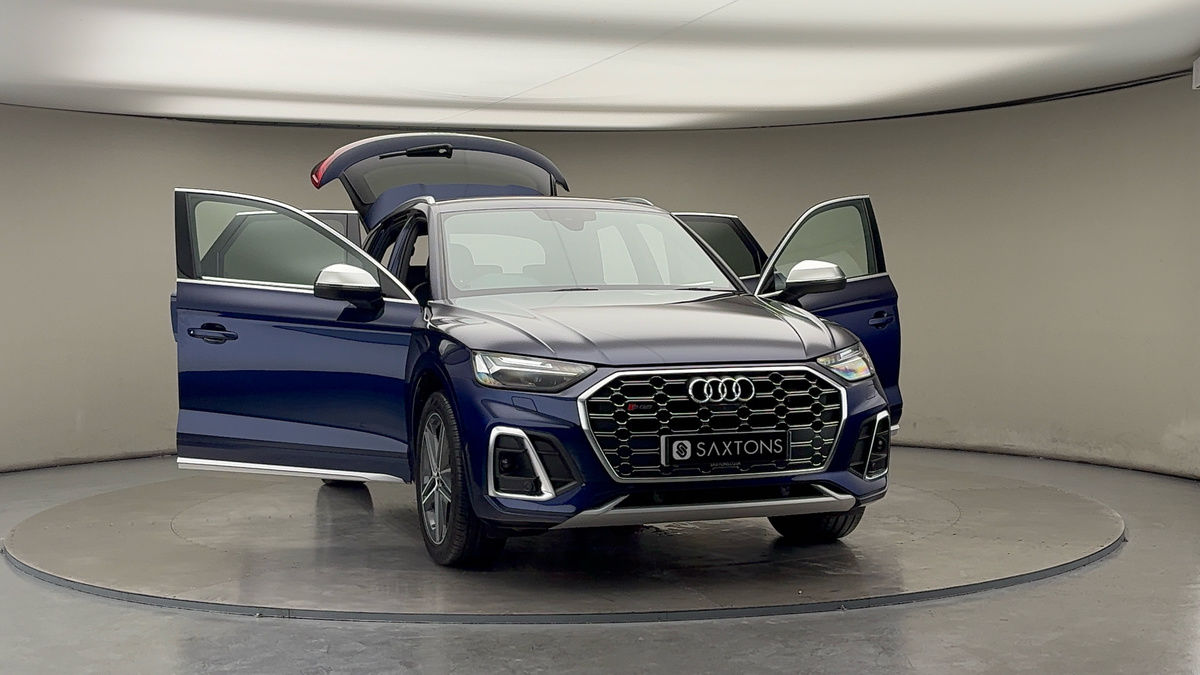 More views of Audi SQ5