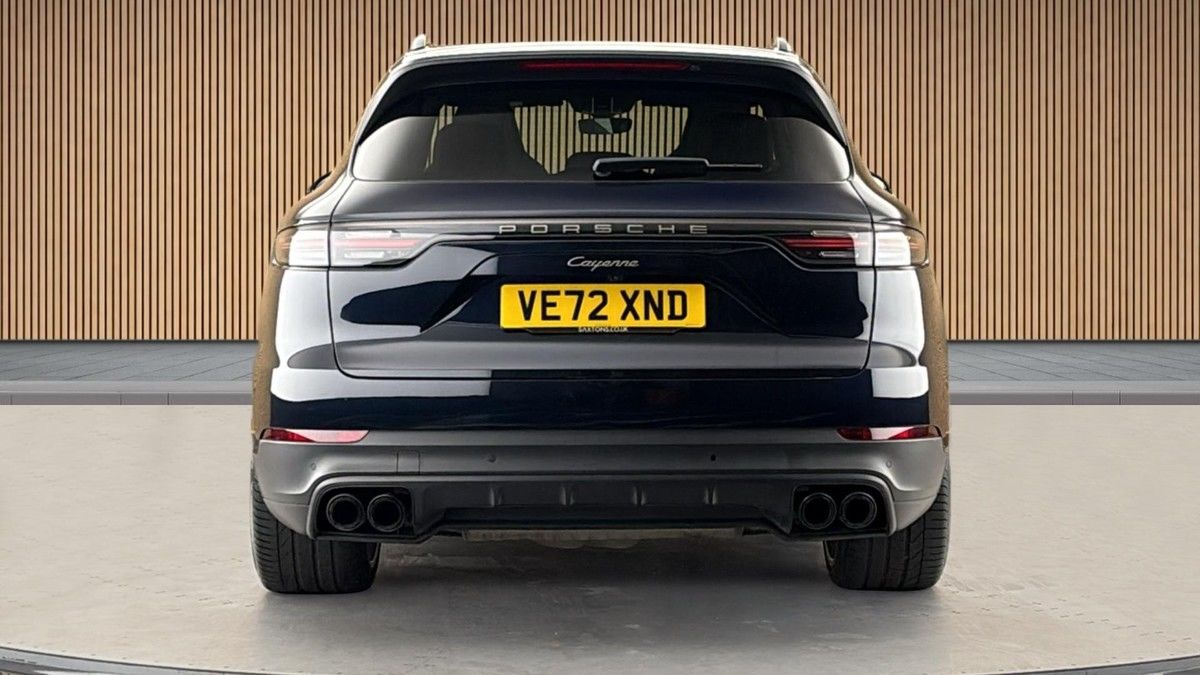 Porsche Cayenne Image 4