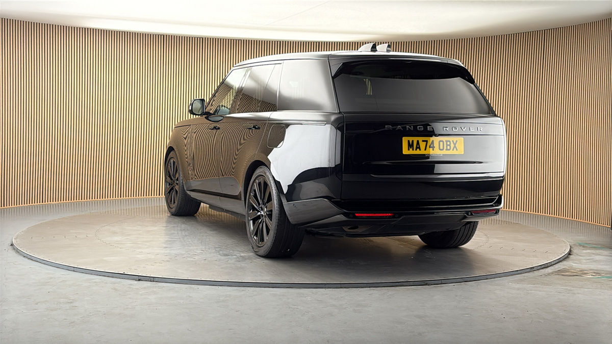 More views of Land Rover Range Rover