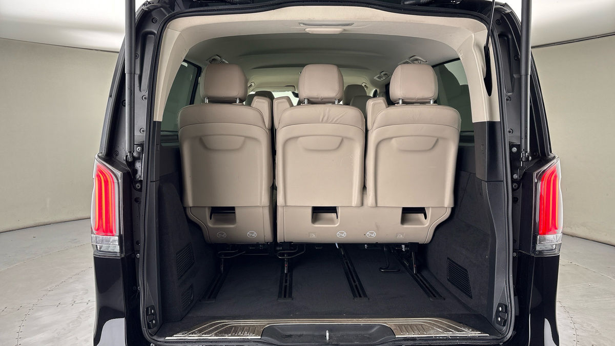 Mercedes-Benz V Class Image 11