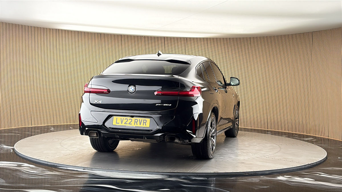 More views of BMW X4