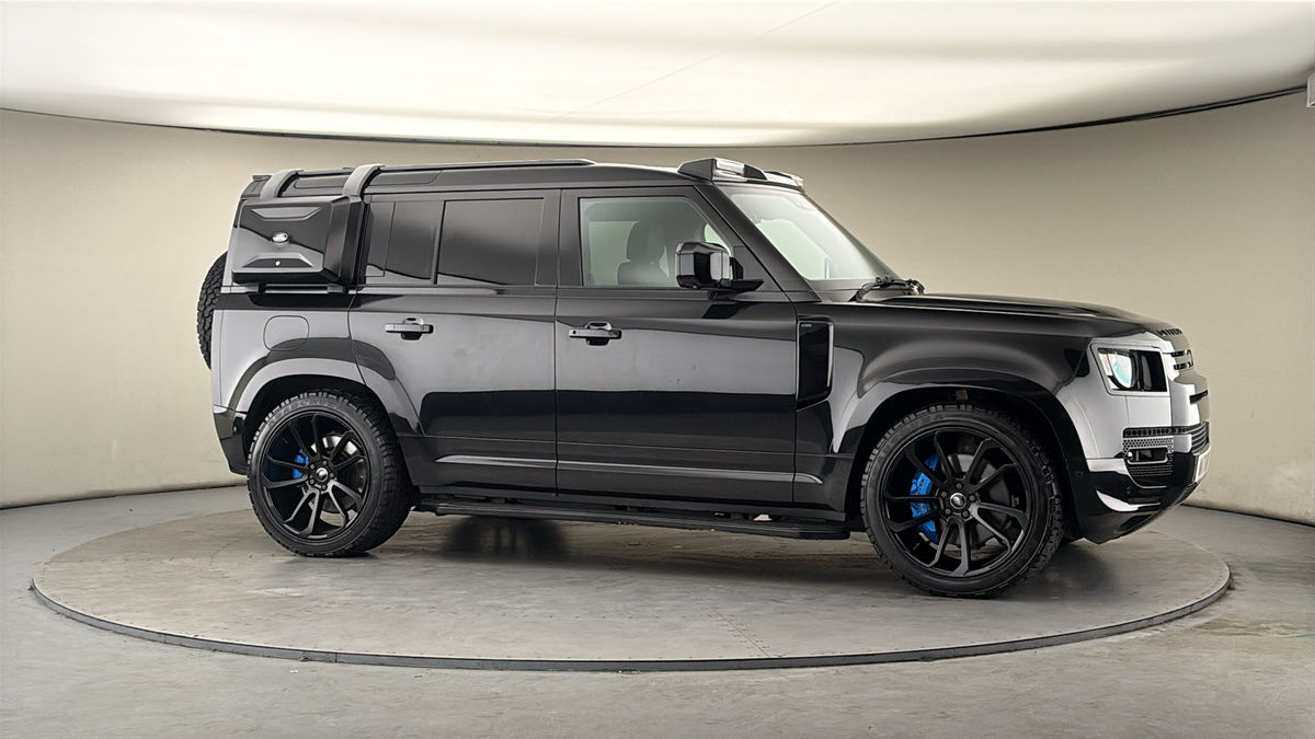 More views of Land Rover Defender 110