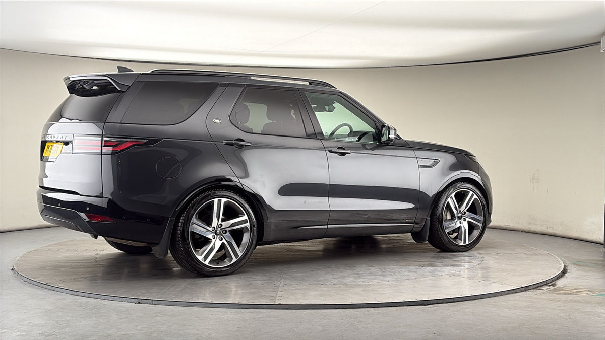 More views of Land Rover Discovery