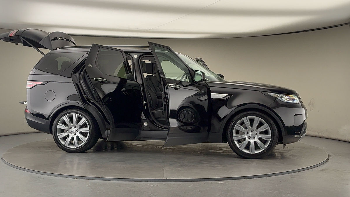 More views of Land Rover Discovery