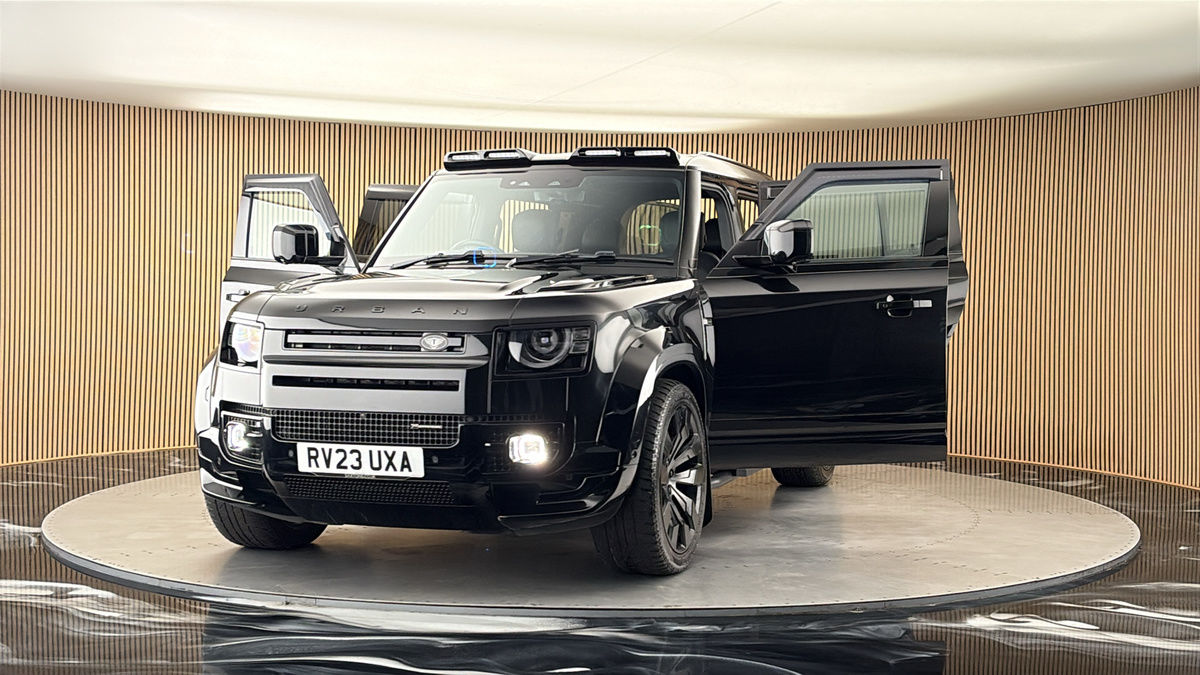 More views of Land Rover Defender 110