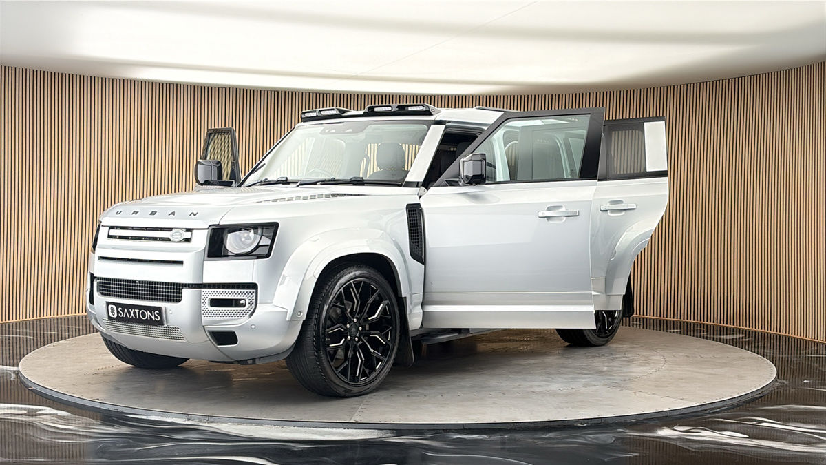 More views of Land Rover Defender 110