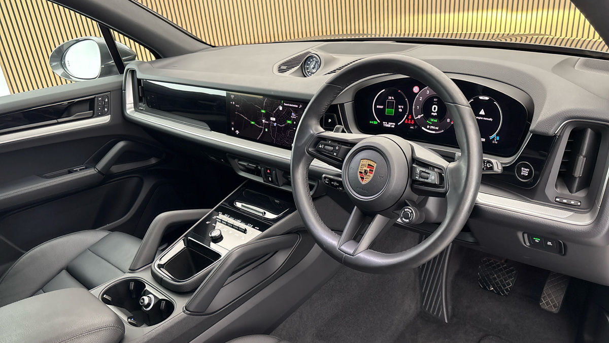 Porsche Cayenne Image 5