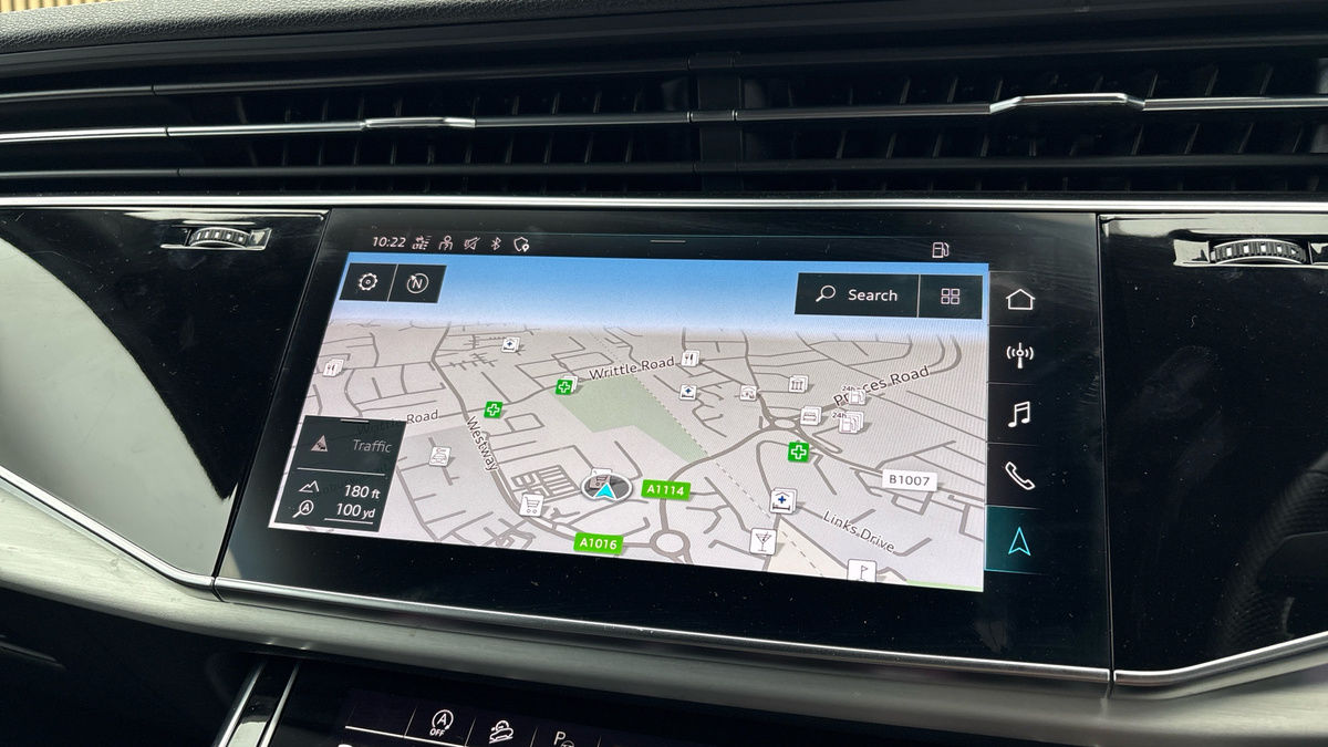 Audi Q7 Image 17