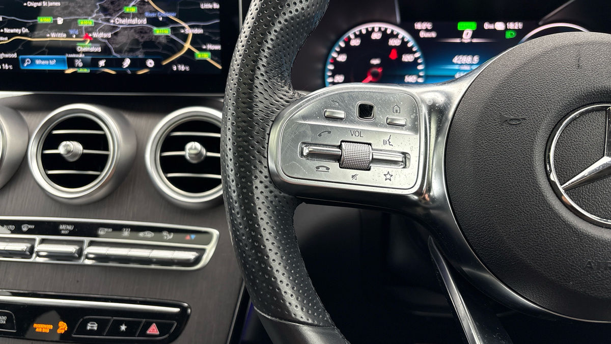 Mercedes-Benz GLC Image 13