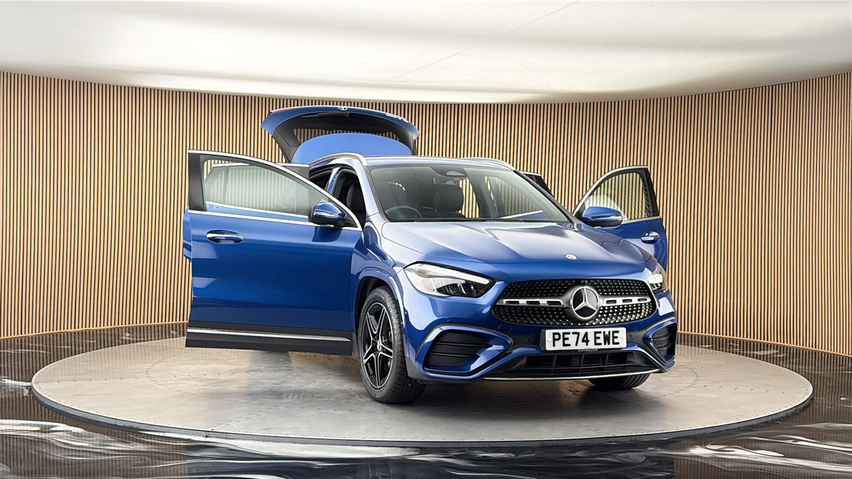 More views of Mercedes-Benz GLA