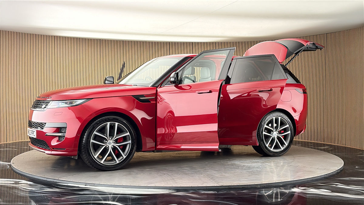 More views of Land Rover Range Rover Sport