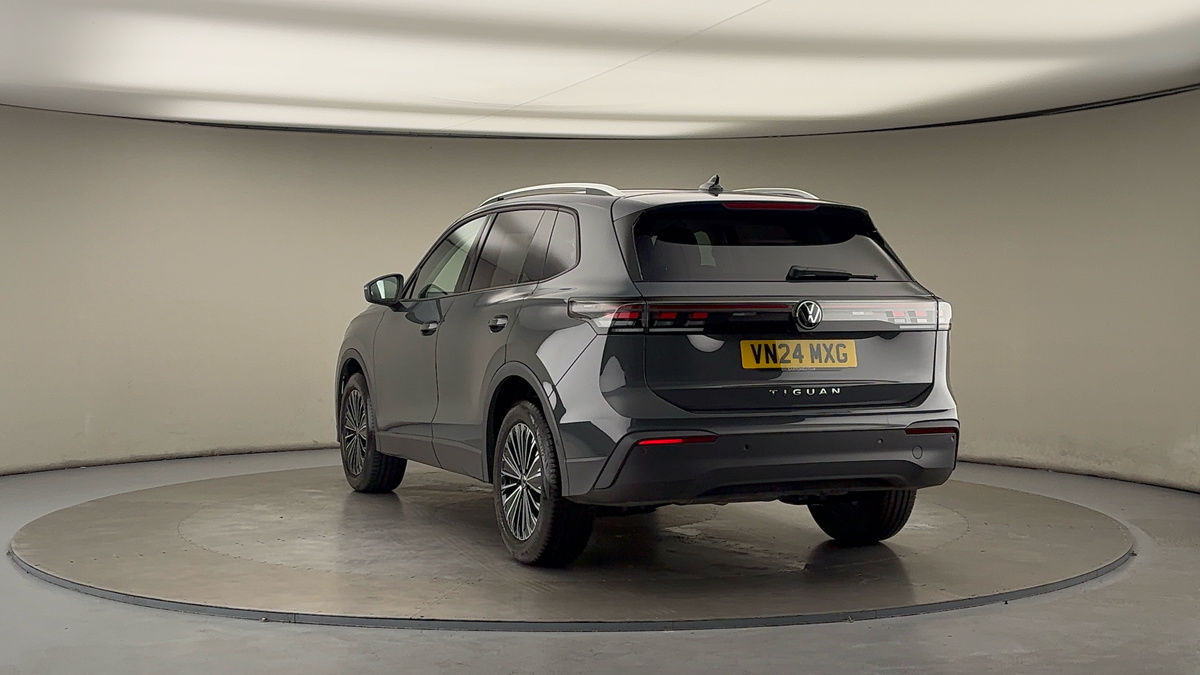 More views of Volkswagen Tiguan