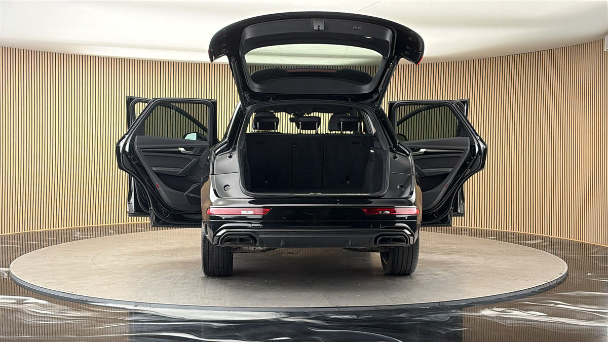 More views of Audi Q5